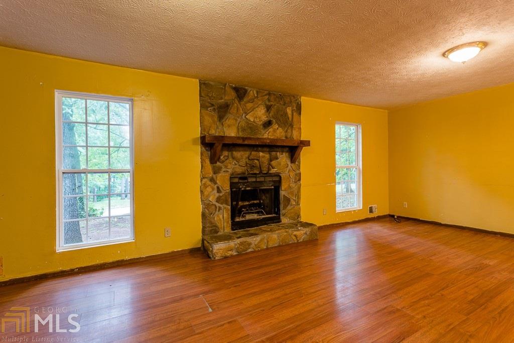 873 Ivydale Ln