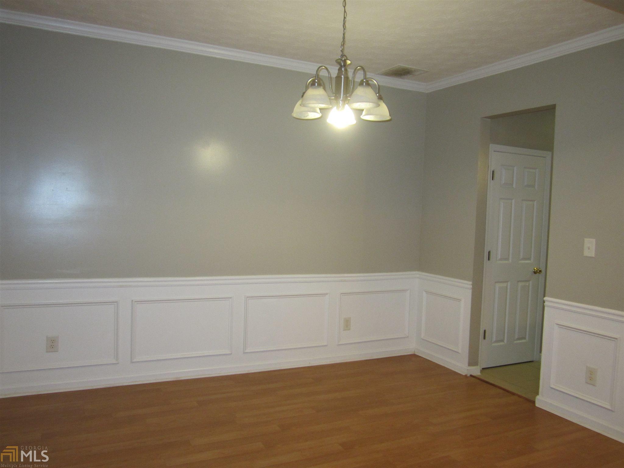 1568 Park Grv