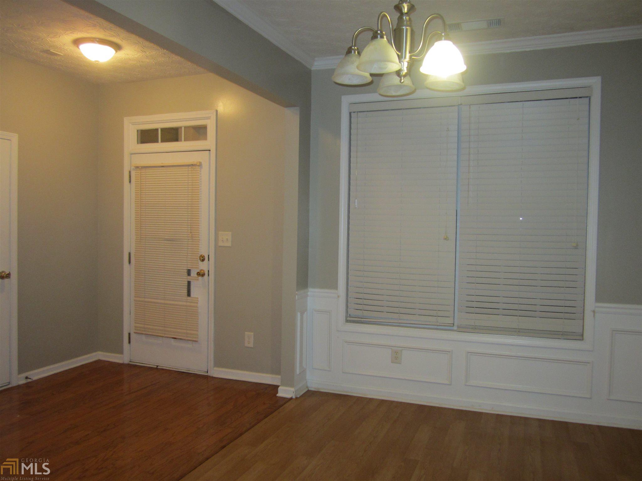 1568 Park Grv