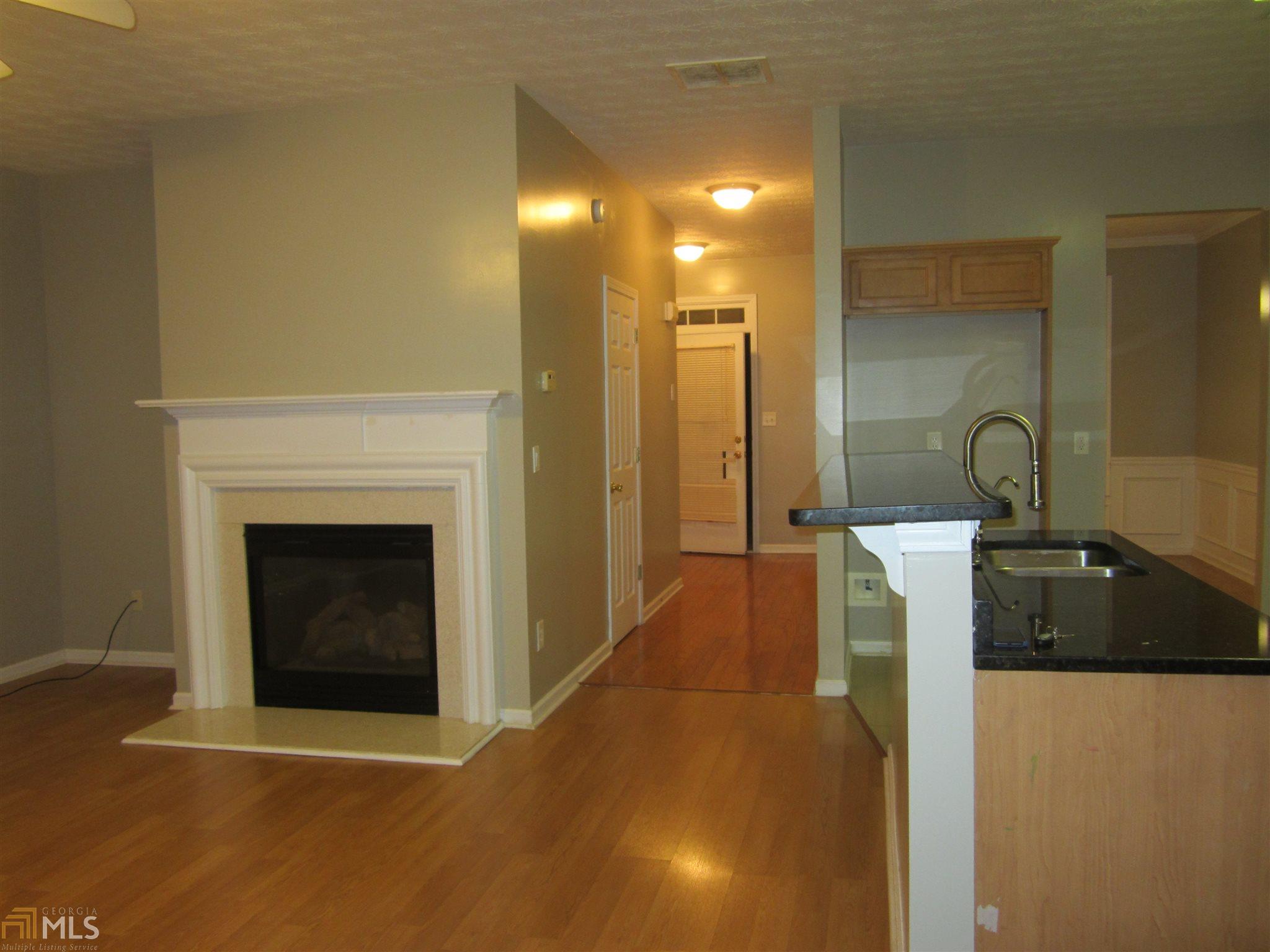 1568 Park Grv