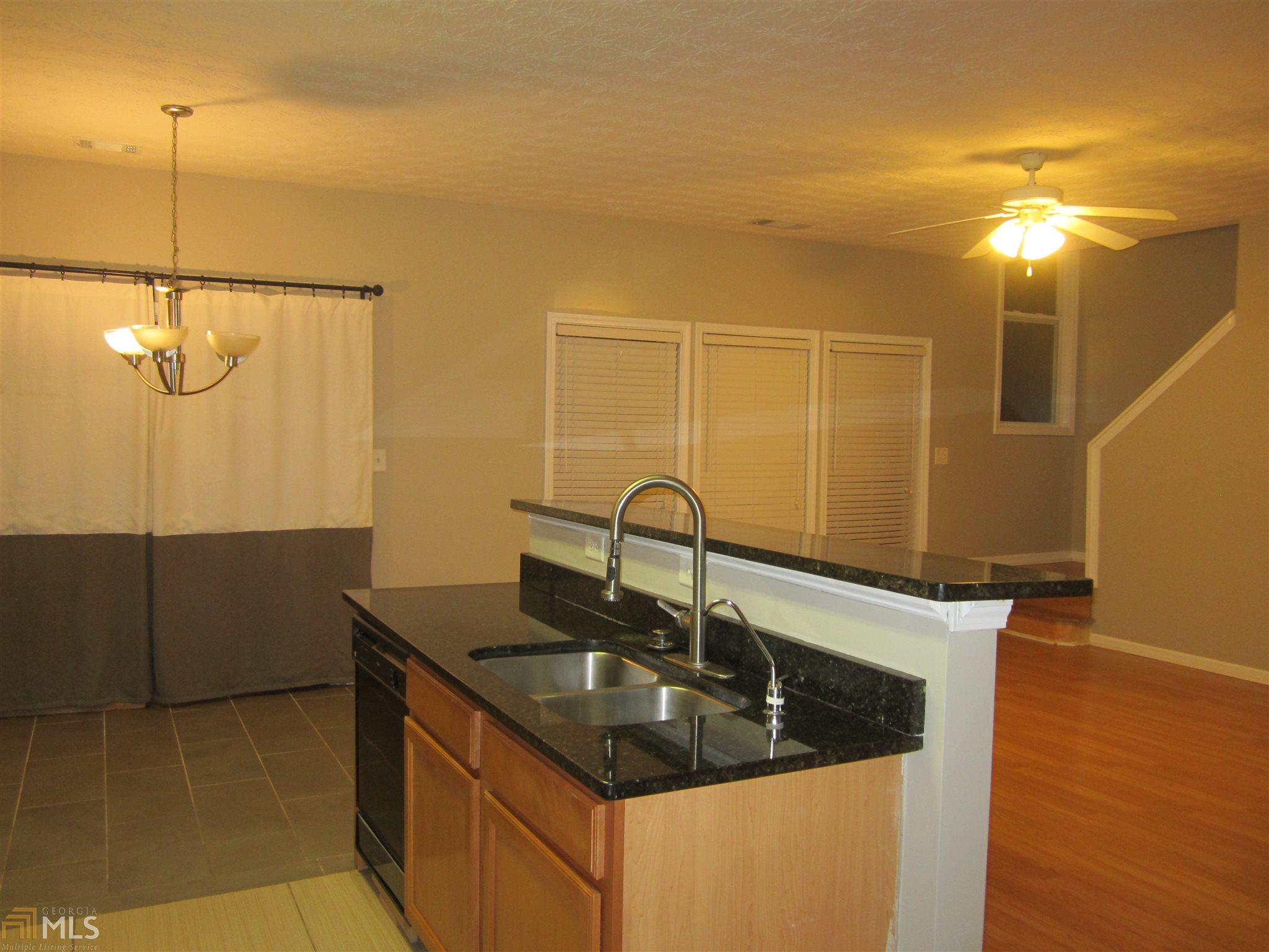 1568 Park Grv