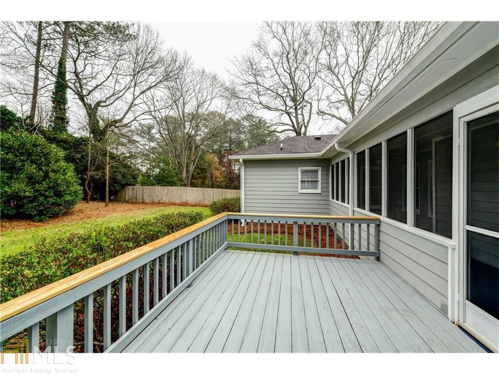 250 Jackson Pt