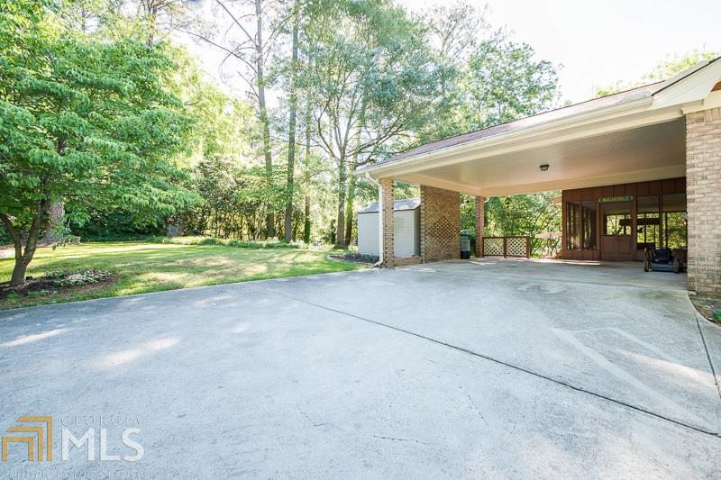 390 Dorsey Cir