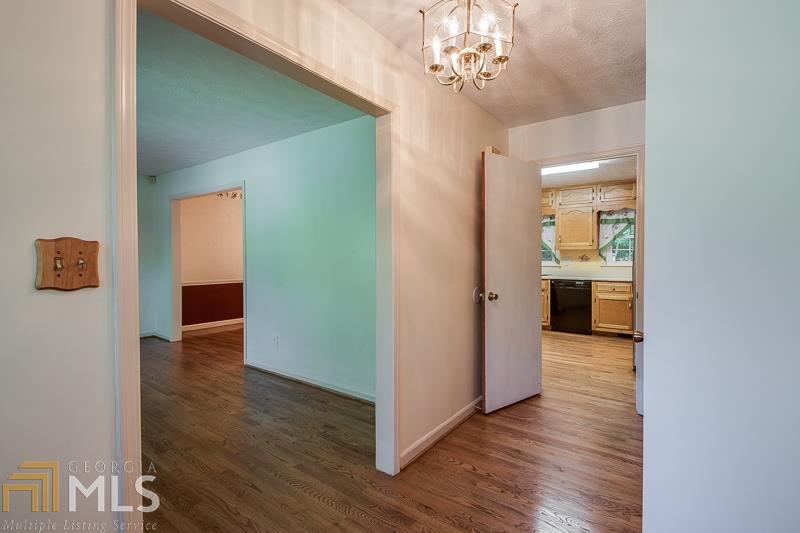 390 Dorsey Cir