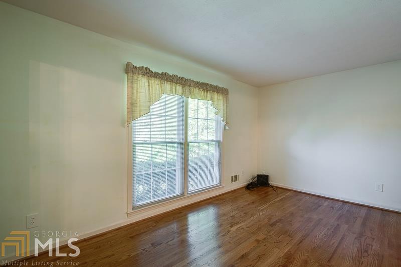 390 Dorsey Cir