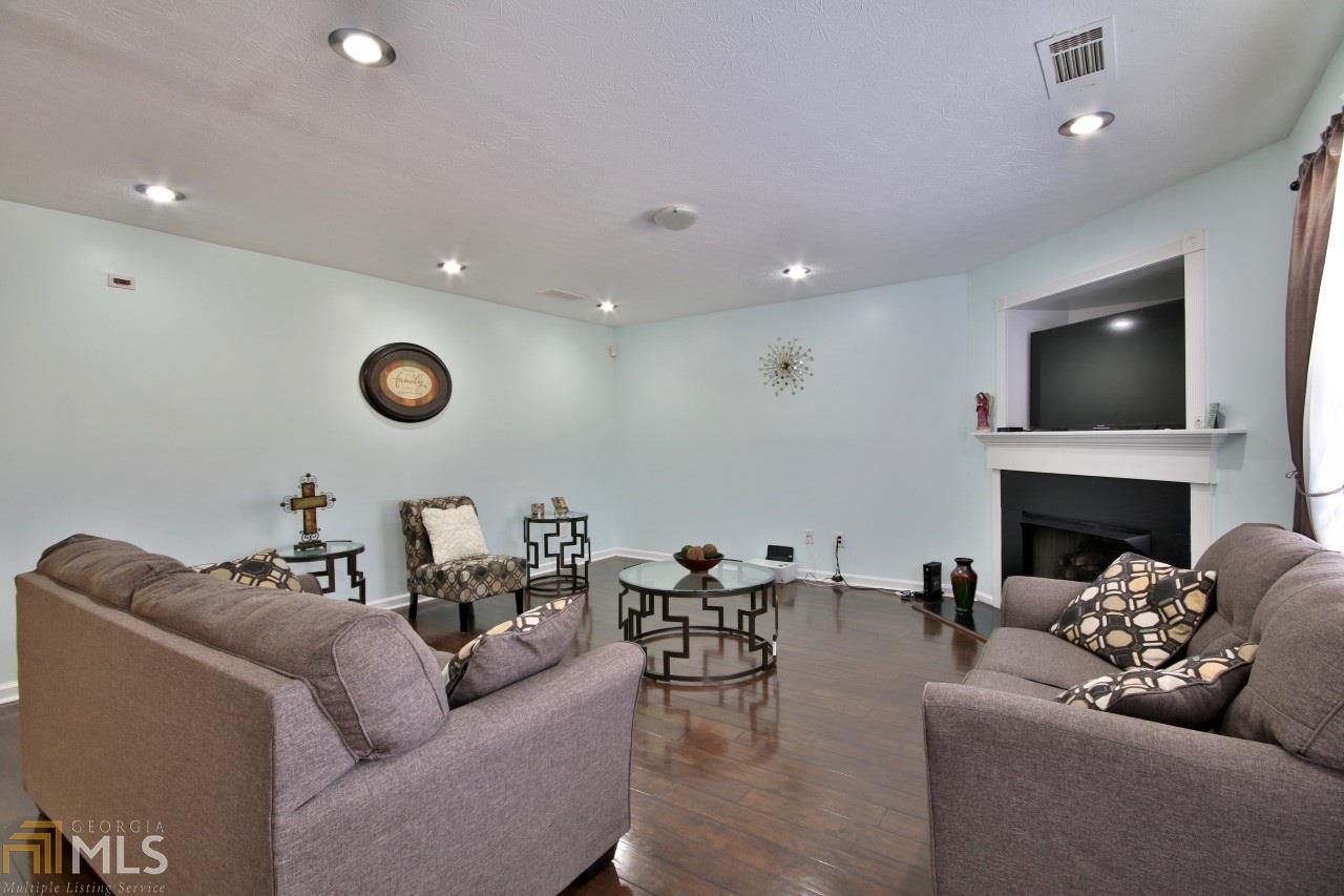 260 Lake Valley Dr