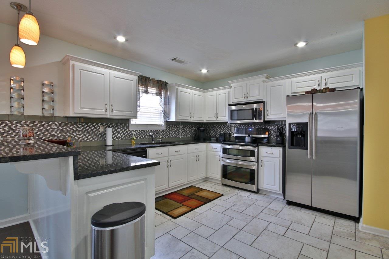 260 Lake Valley Dr