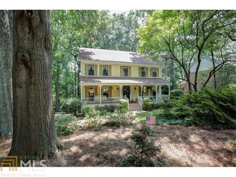 2824 Dellinger Dr