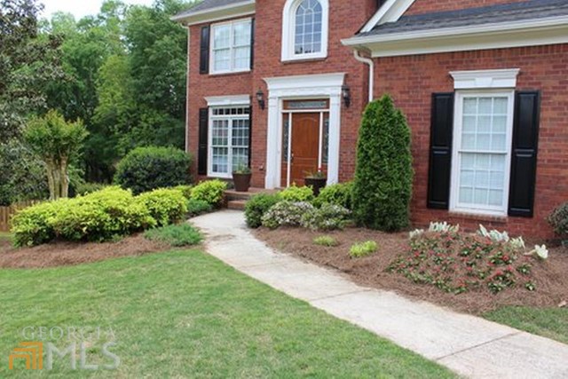 293 Lynshire Ct, Marietta GA 30064