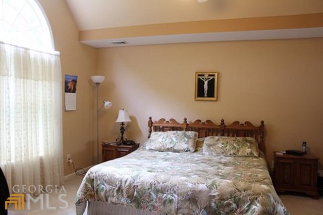 293 Lynshire Ct, Marietta GA 30064