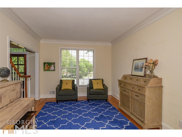 1182 Larson Ln, Marietta GA 30064