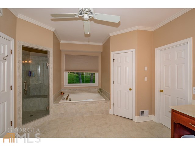 1182 Larson Ln, Marietta GA 30064