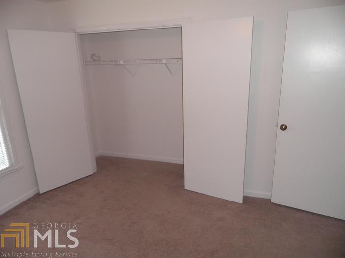 295 E Burns