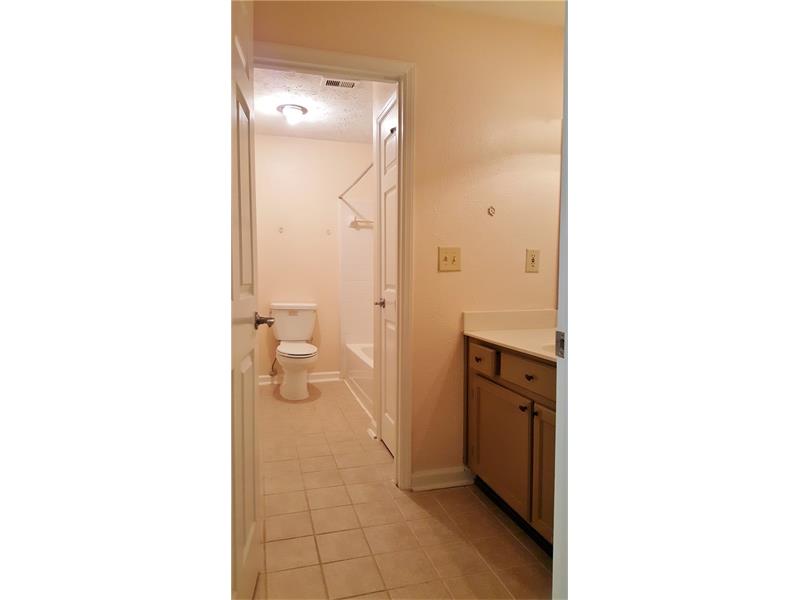 3960 Riverlook Pkwy SE #206
