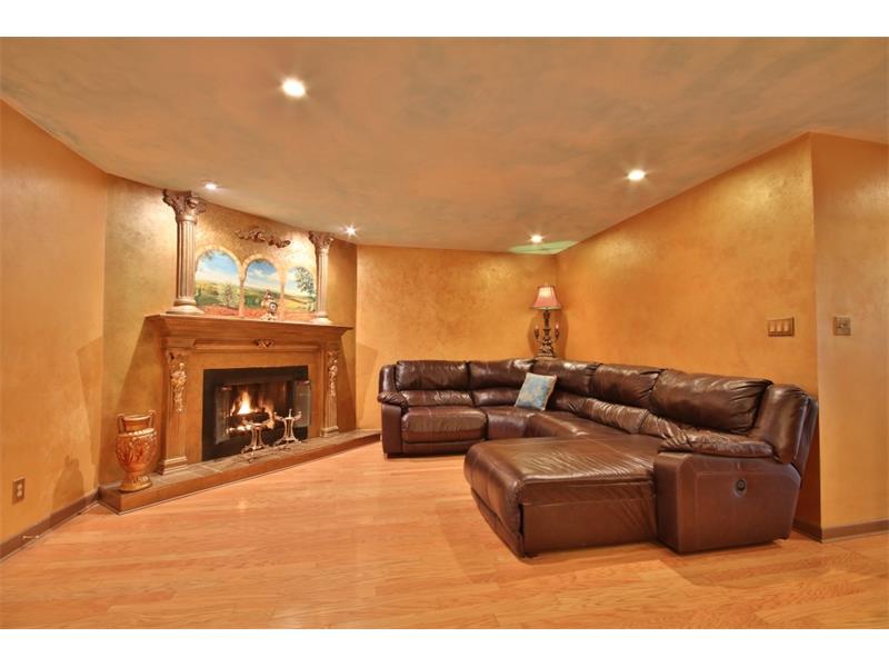 2250 Runnymead Rdg SE