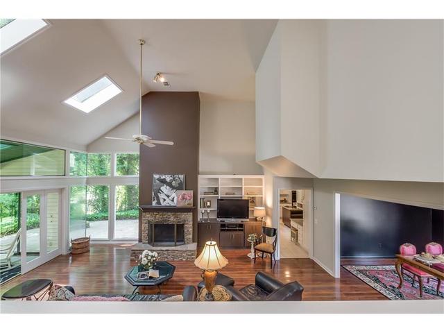 955 Oakhaven Dr