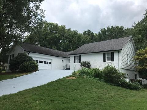 1040 Bradford Dr