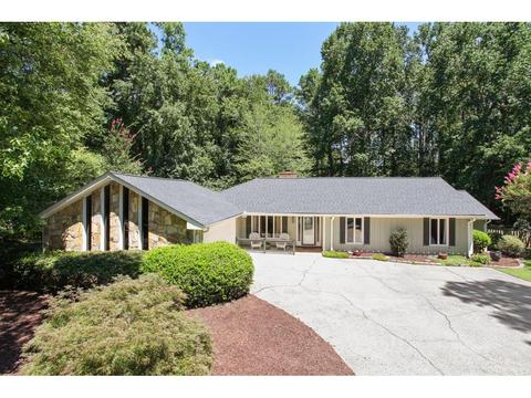 1040 Bradford Dr