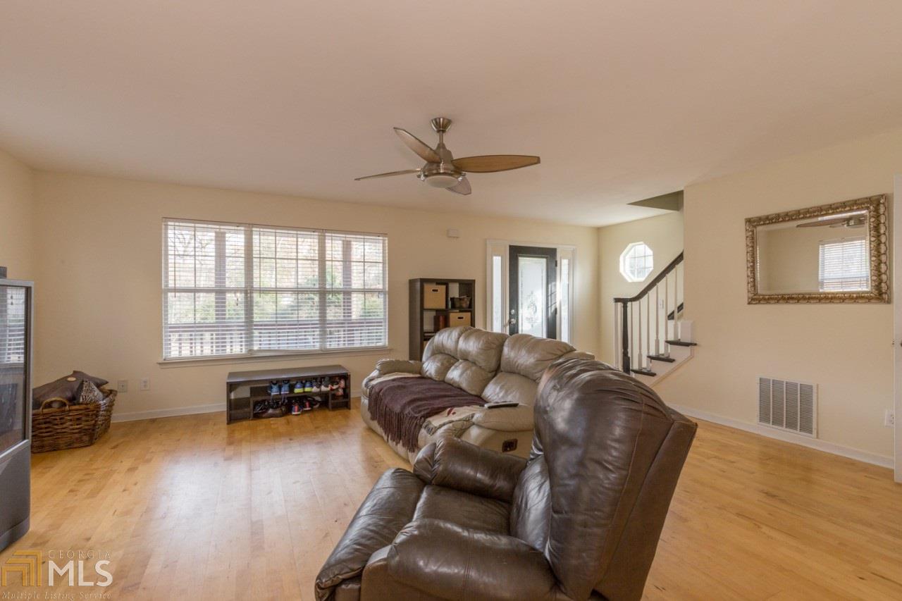 1494 Quebec Ct