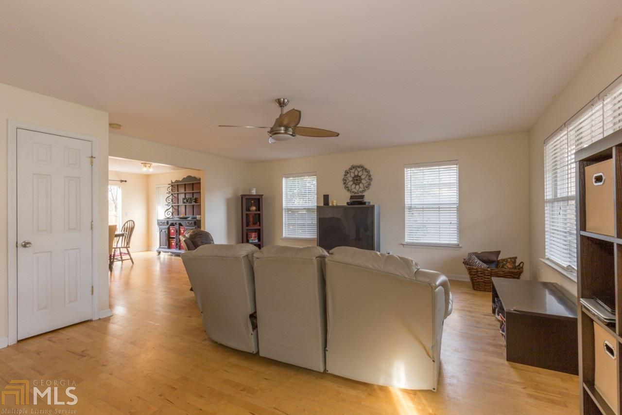 1494 Quebec Ct
