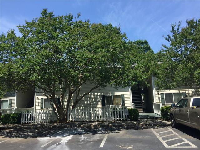 1418 SE Foxhall Ln SE #11