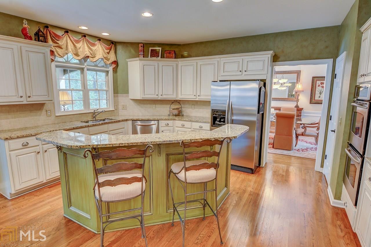 5026 Staverly Ln