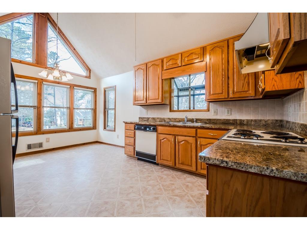 3882 Grovemont Pl
