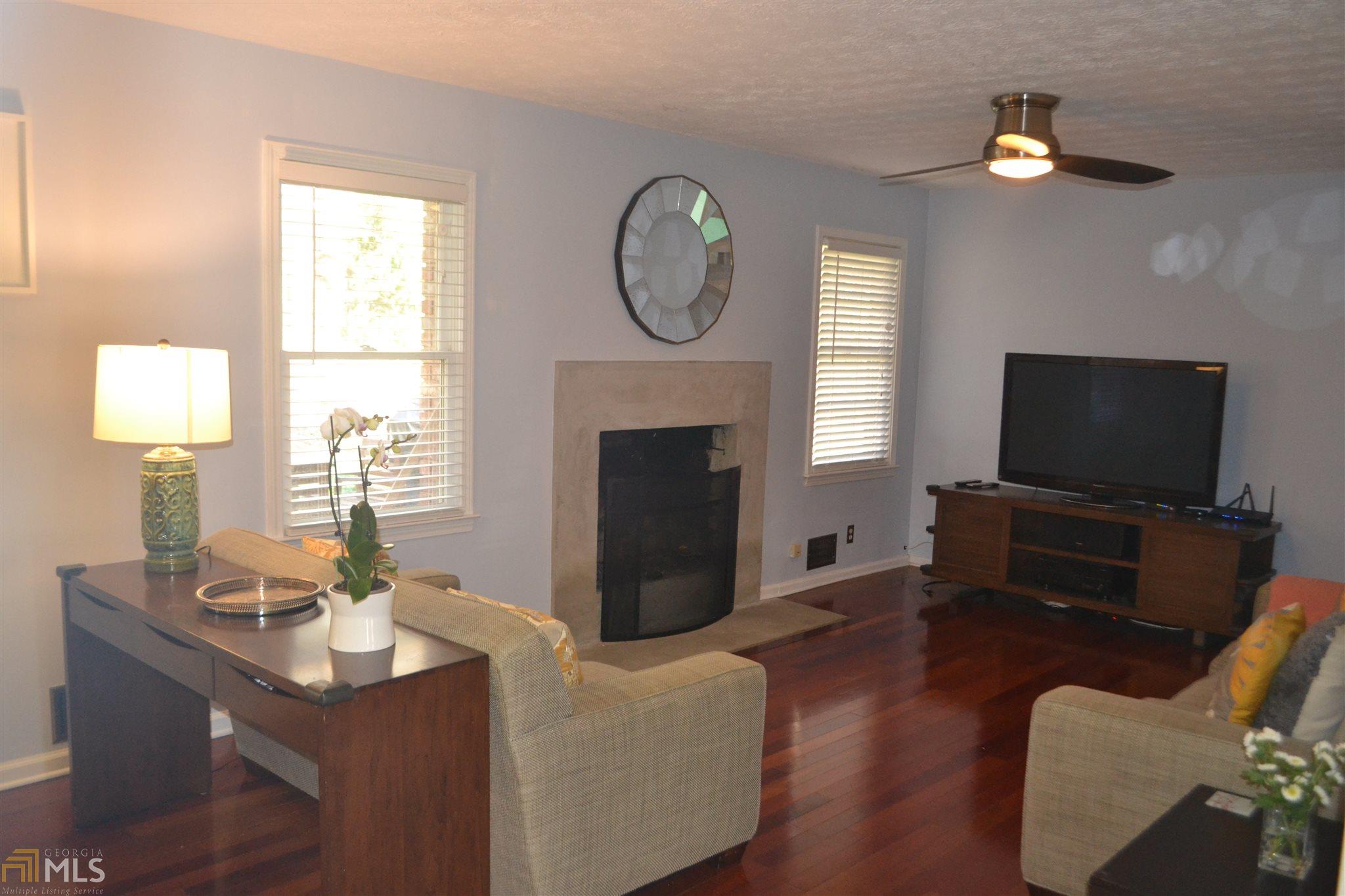3606 Woodberry Dr