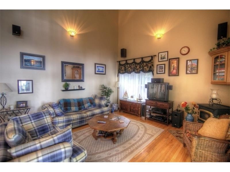 For Sale: 4933 Boat Club Dr Acworth, GA 30101