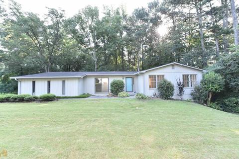 1206 Parkwood Chase