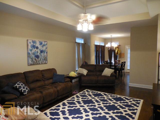 211 Stoney Point Cv