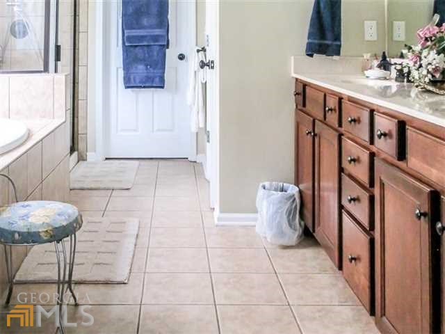 305 Long Branch Ct, Canton GA 30115
