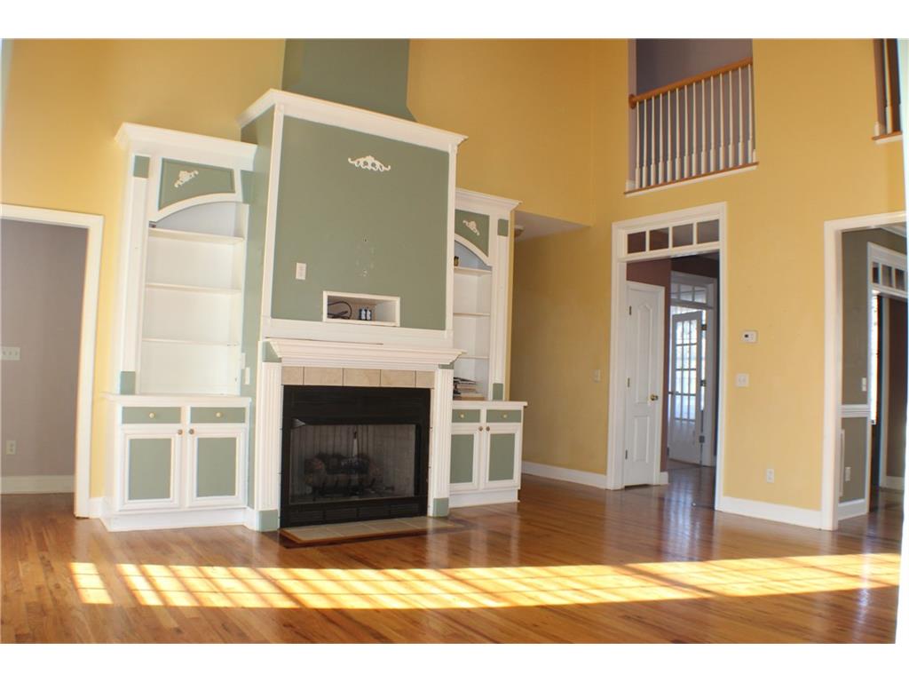 211 Scenic View Ln