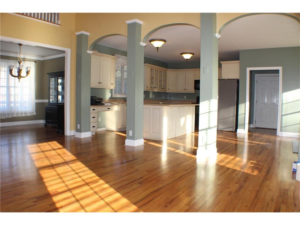 211 Scenic View Ln