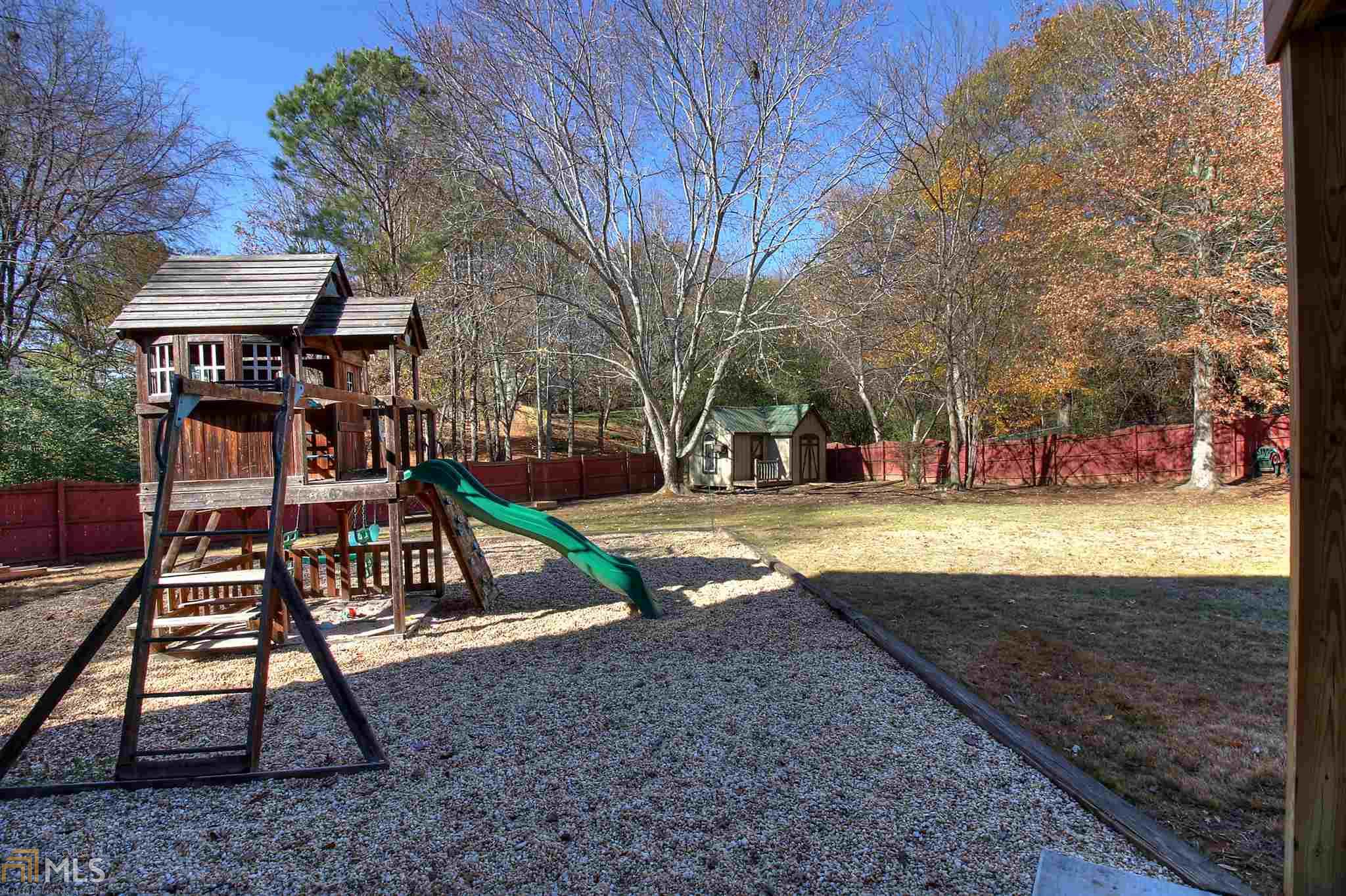 11 Westgate Dr