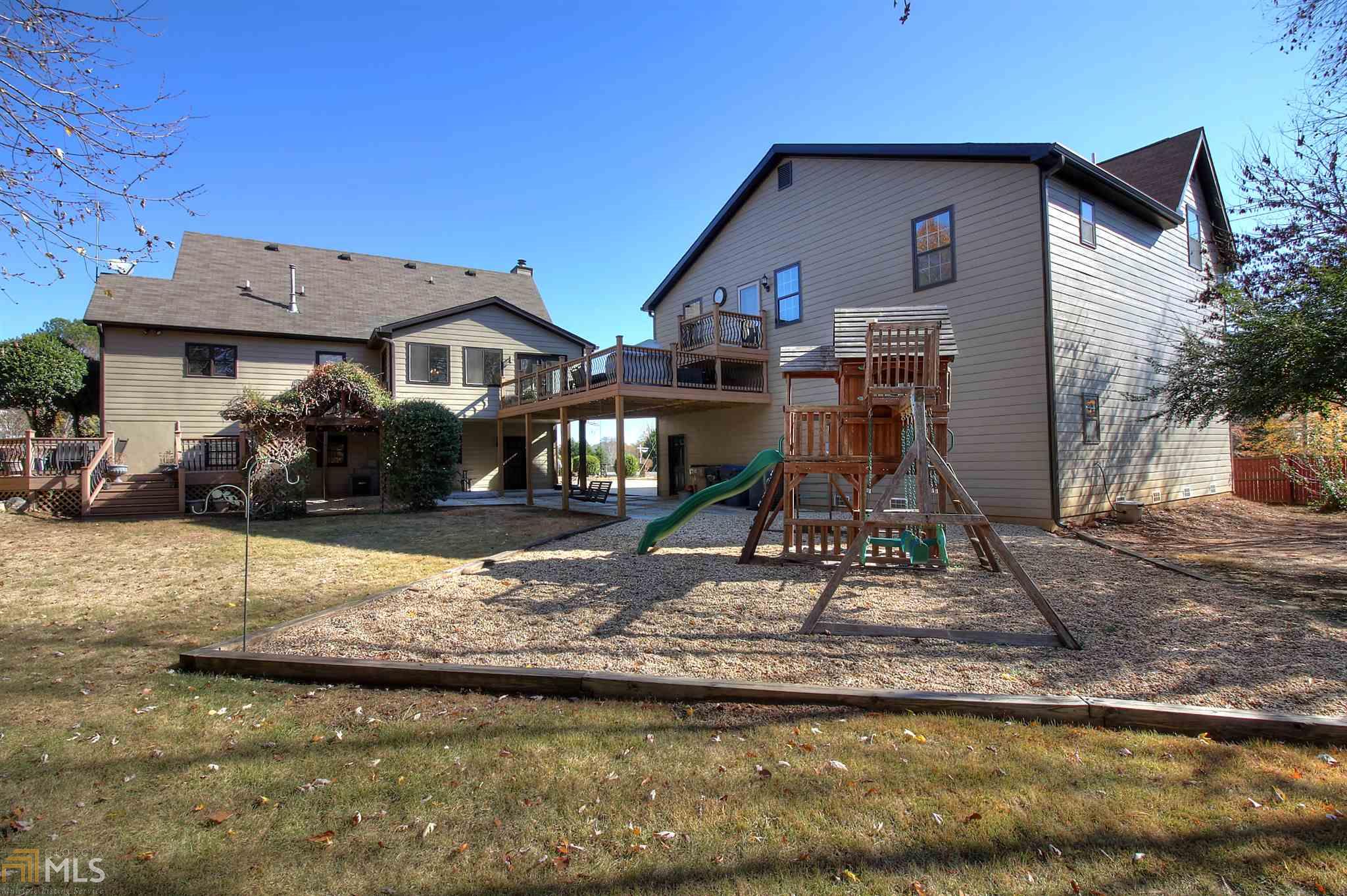 11 Westgate Dr