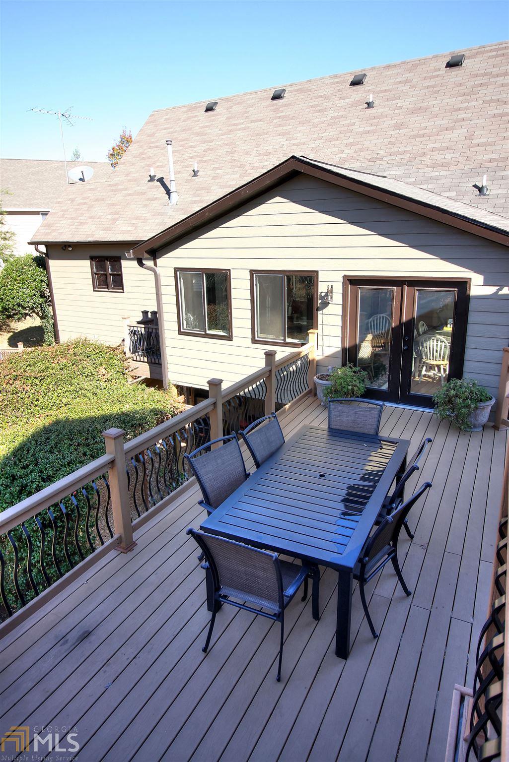 11 Westgate Dr