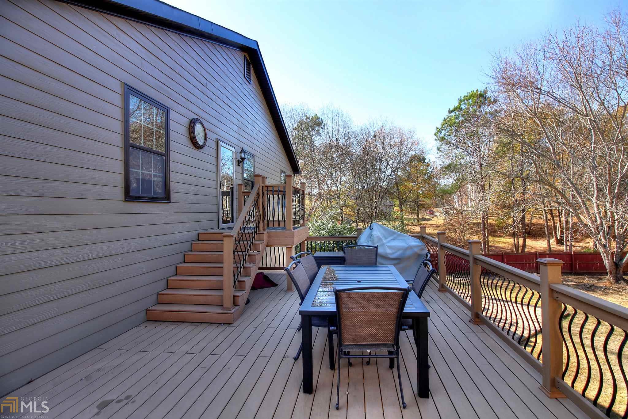 11 Westgate Dr