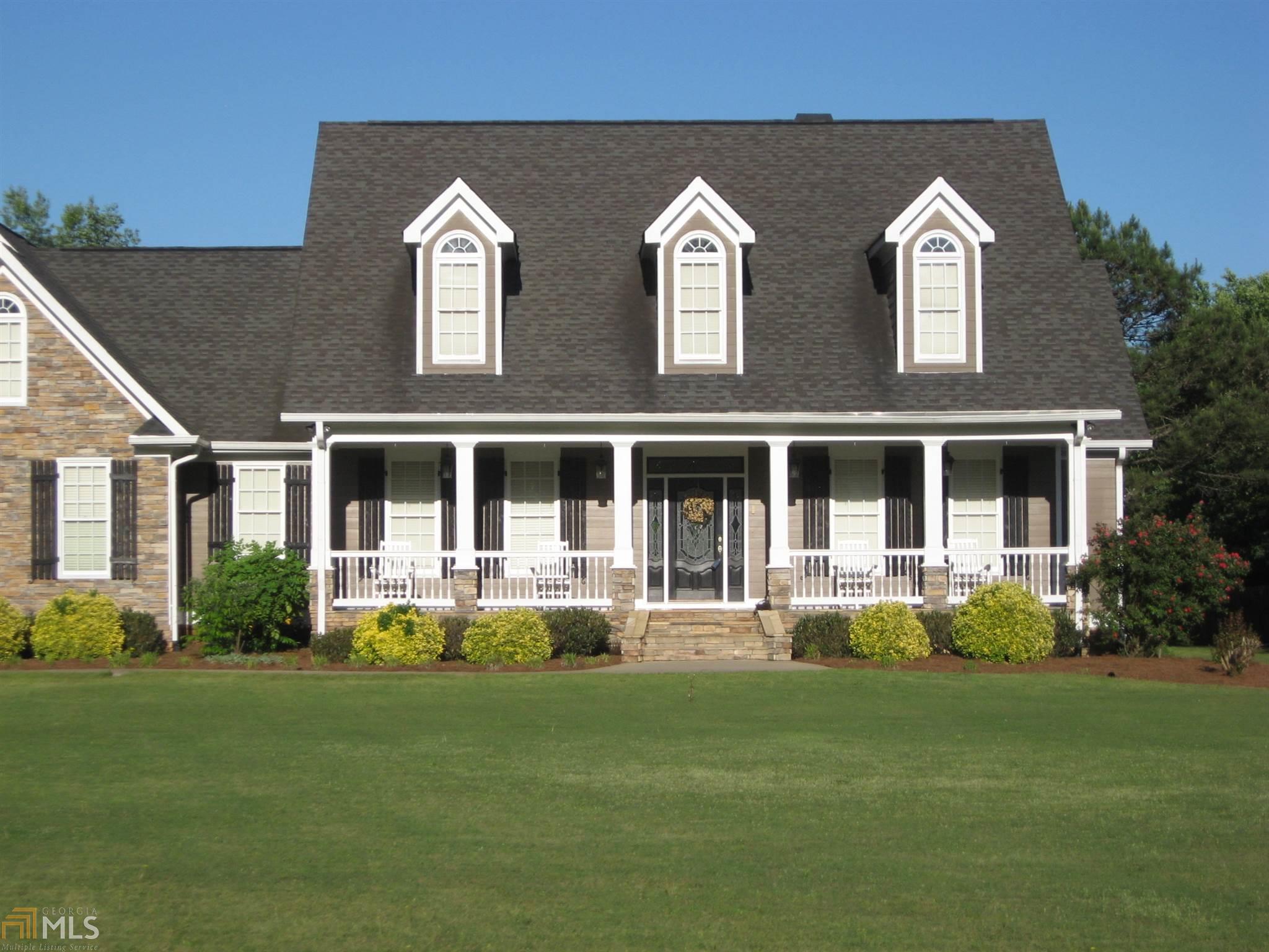 135 Colonial Cir