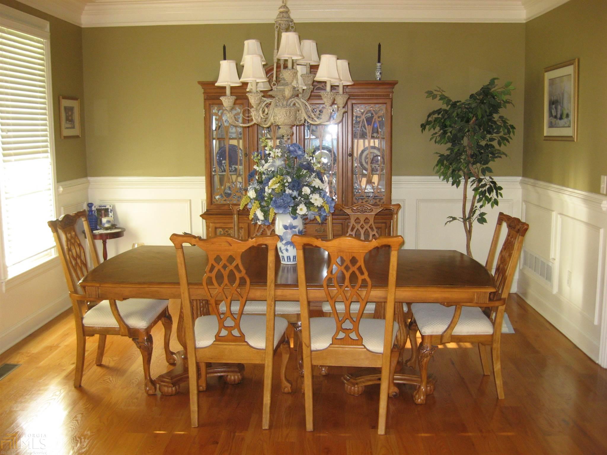 135 Colonial Cir