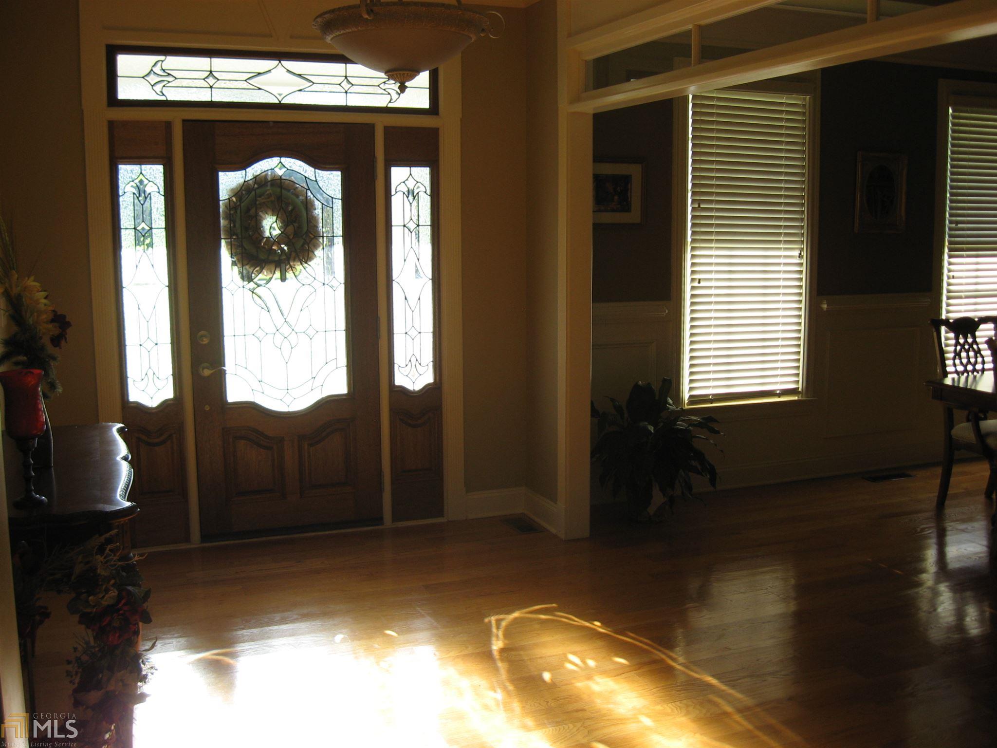 135 Colonial Cir