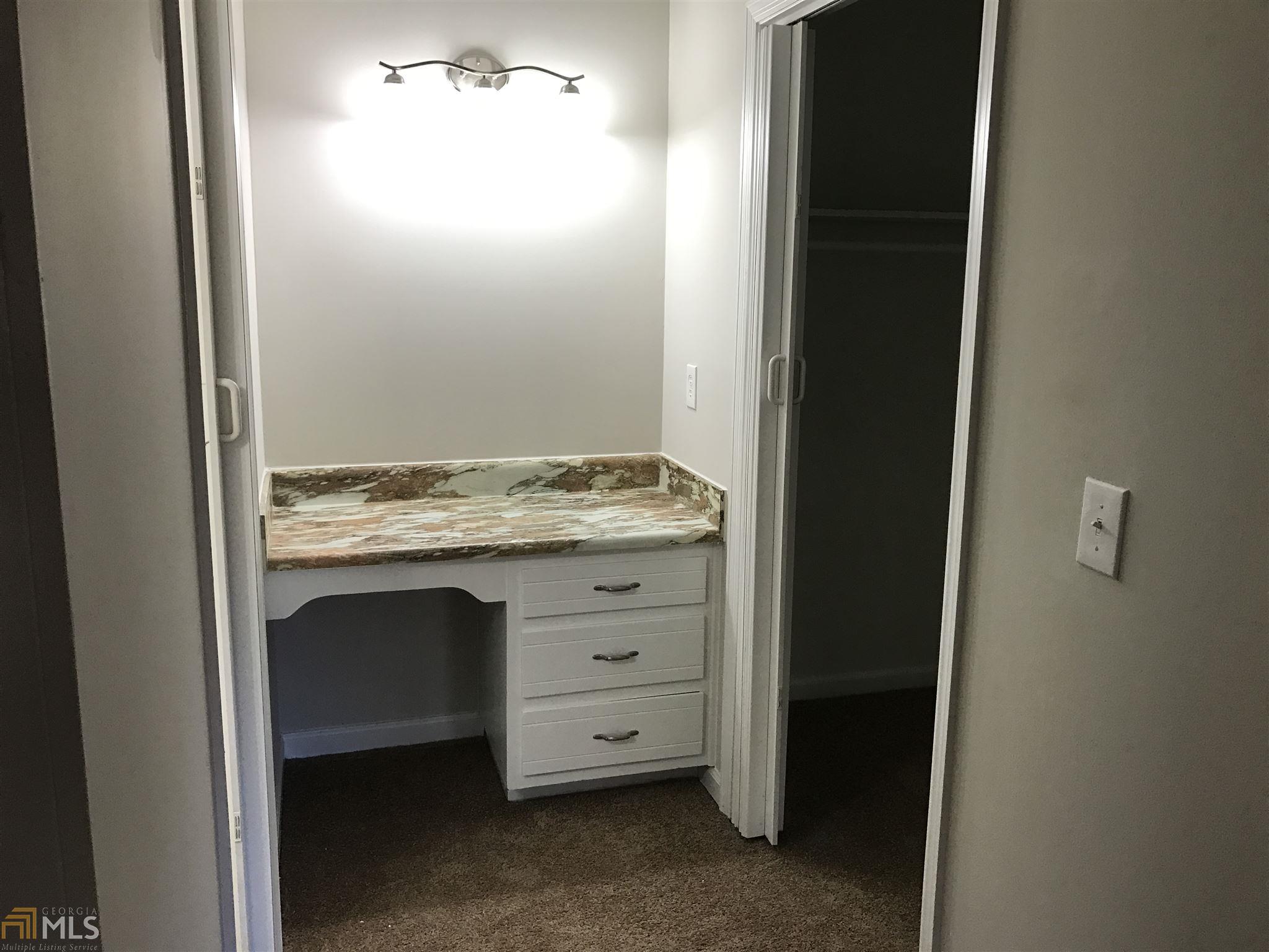 247 Oak Hill Ct