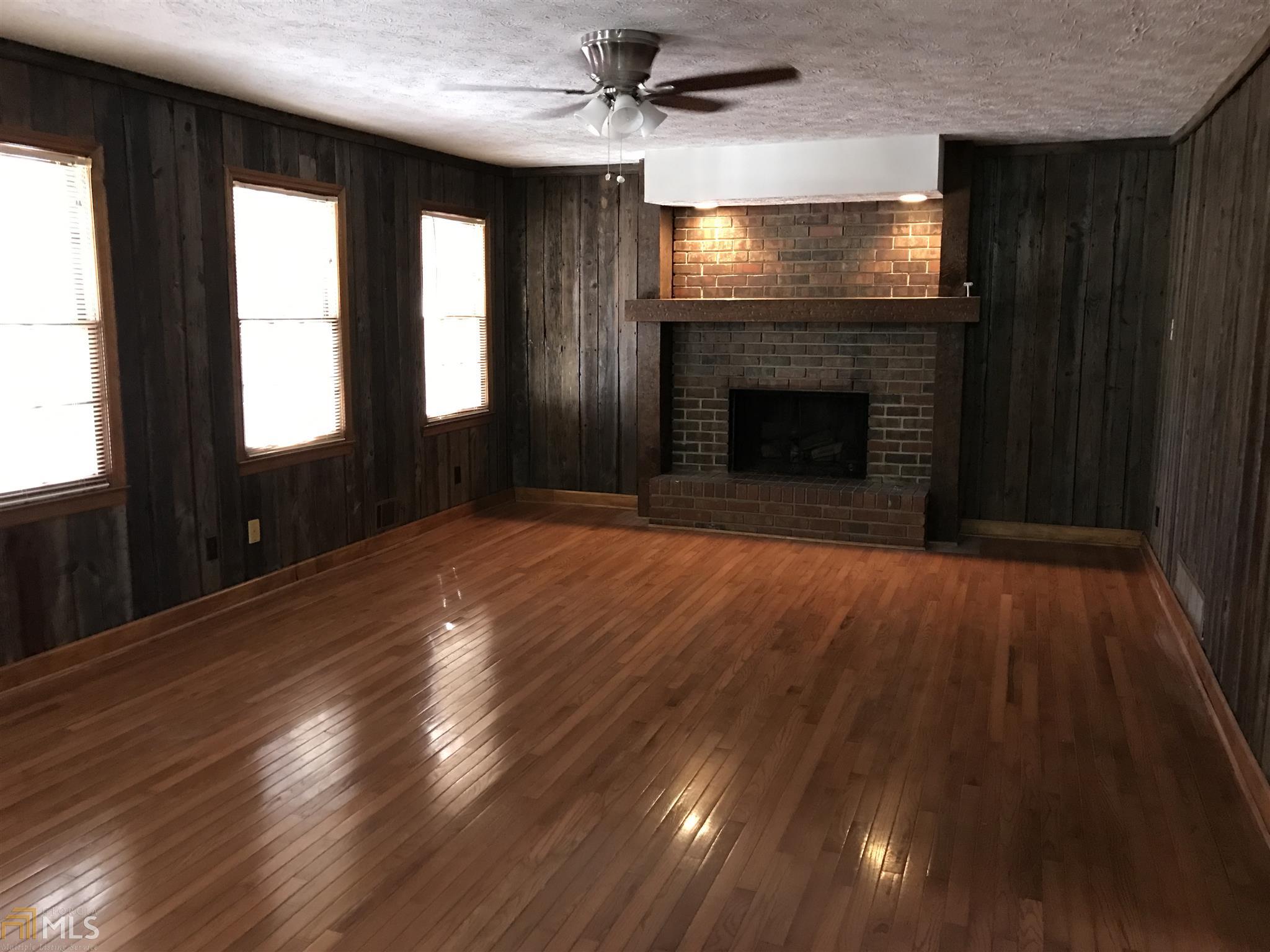 247 Oak Hill Ct