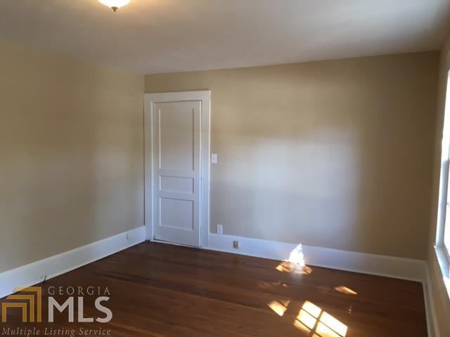 150 W Girard Ave