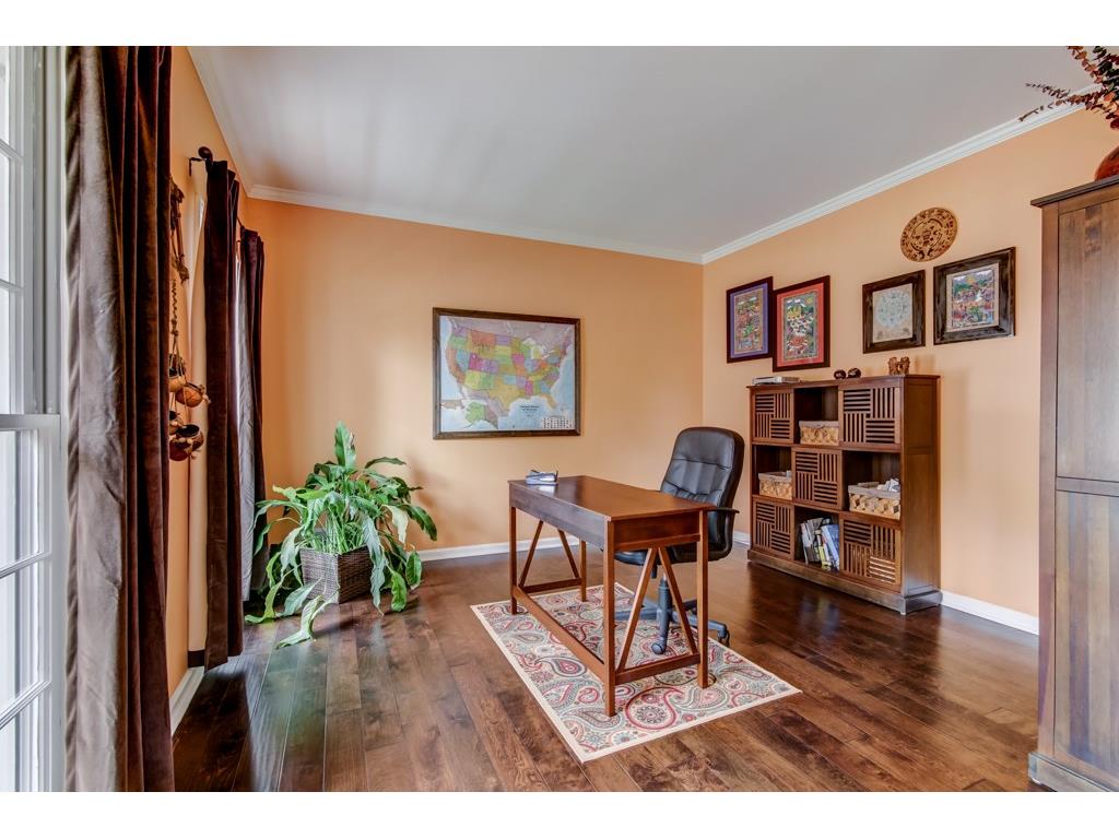 919 Wandering Vine Dr SE