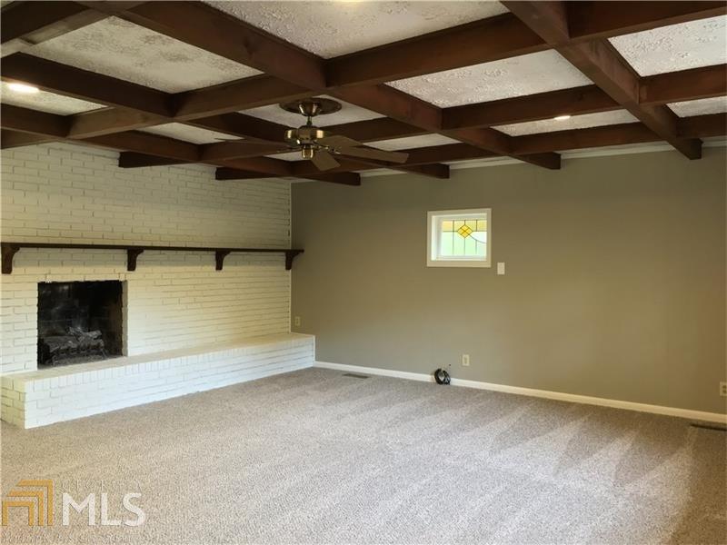 92 Douglas Dr