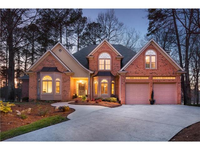 6123 Collins Rd