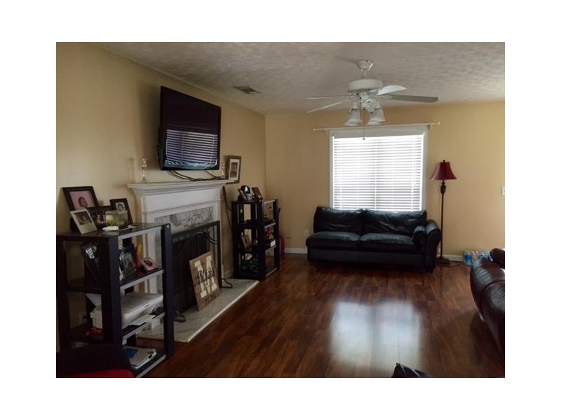 1037 Bramlett Way