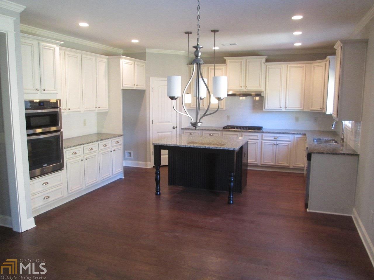 123 Lullwater Ln #8