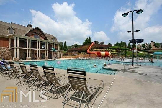 123 Lullwater Ln #8